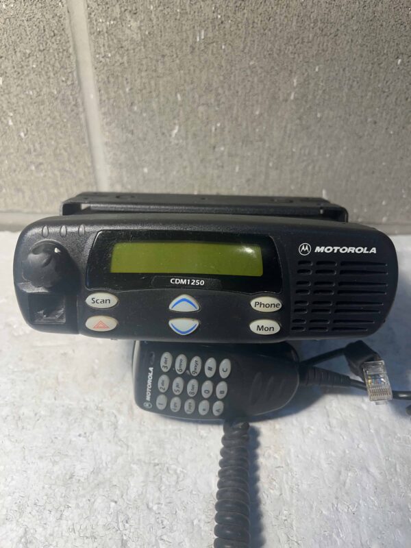 CDM1250 VHF Mobile